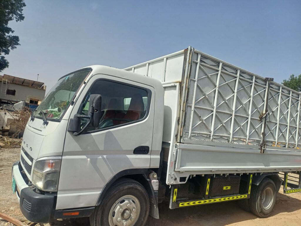 Moving Truck with Driver in Sharjah